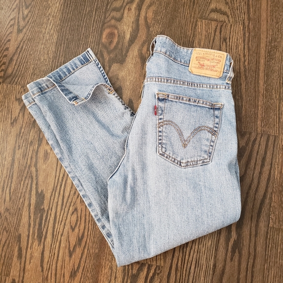 Levis Classic Capri Jeans 6 - Picture 1 of 5